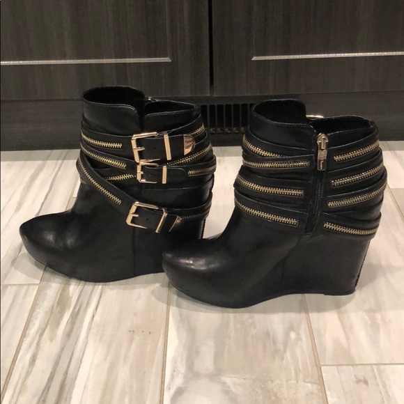 BCBGeneration Shoes - BCBG Generation 4 inch booties Black/Gold Size 8.5